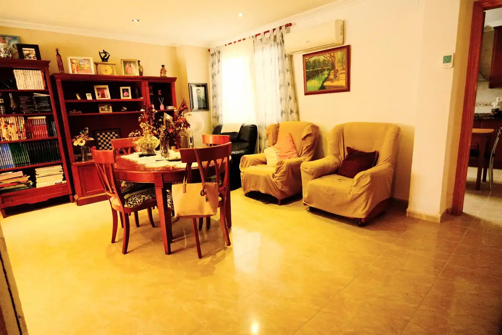 Sala d'estar de Casa adosada en venda en Aspe amb Balcó