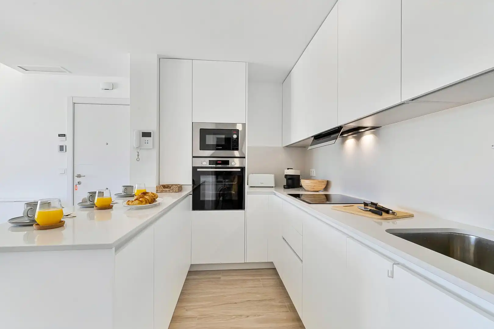 Cocina de Apartamento de alquiler en Mijas con Aire acondicionado, Calefacción y Jardín privado