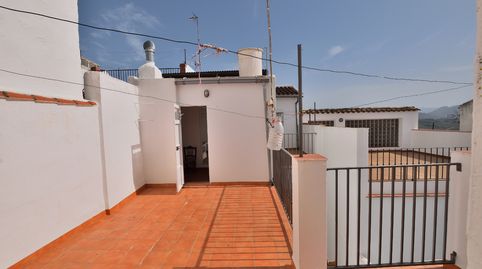 Encantador Chalet Adosado en Olvera con Amplias Posibilidades