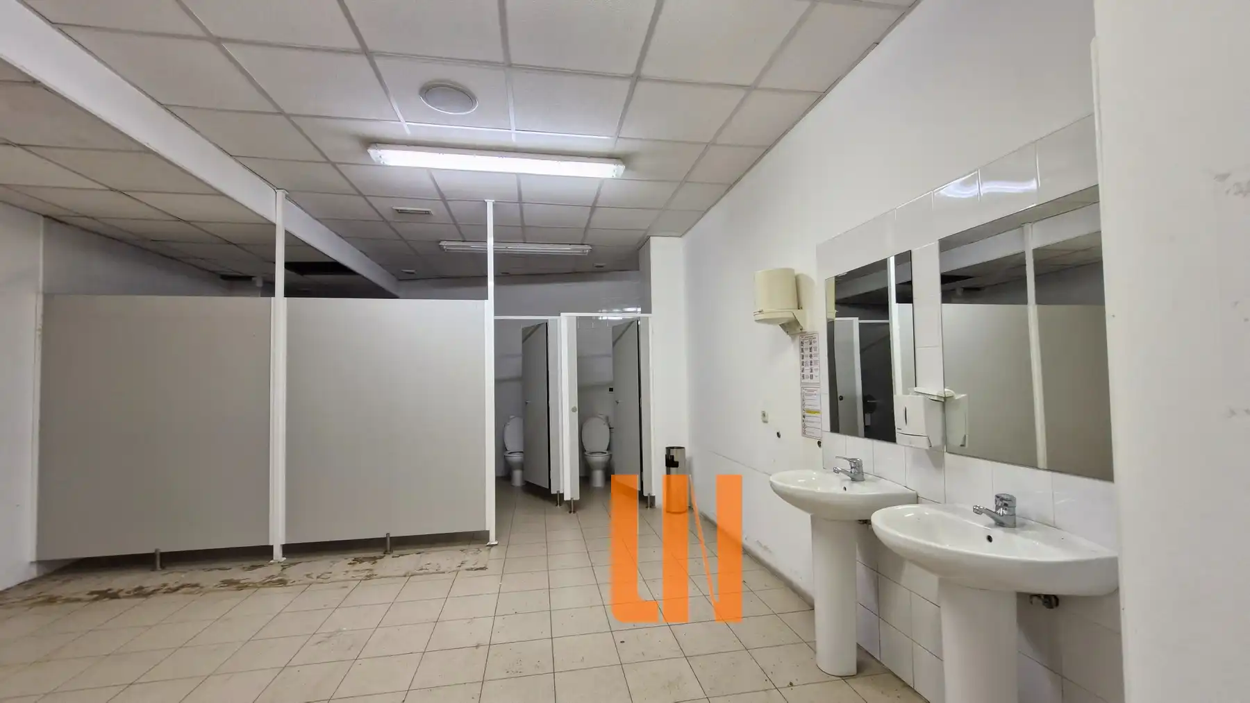 Local comercial en alquiler en Avenida de Monelos, imagen 8