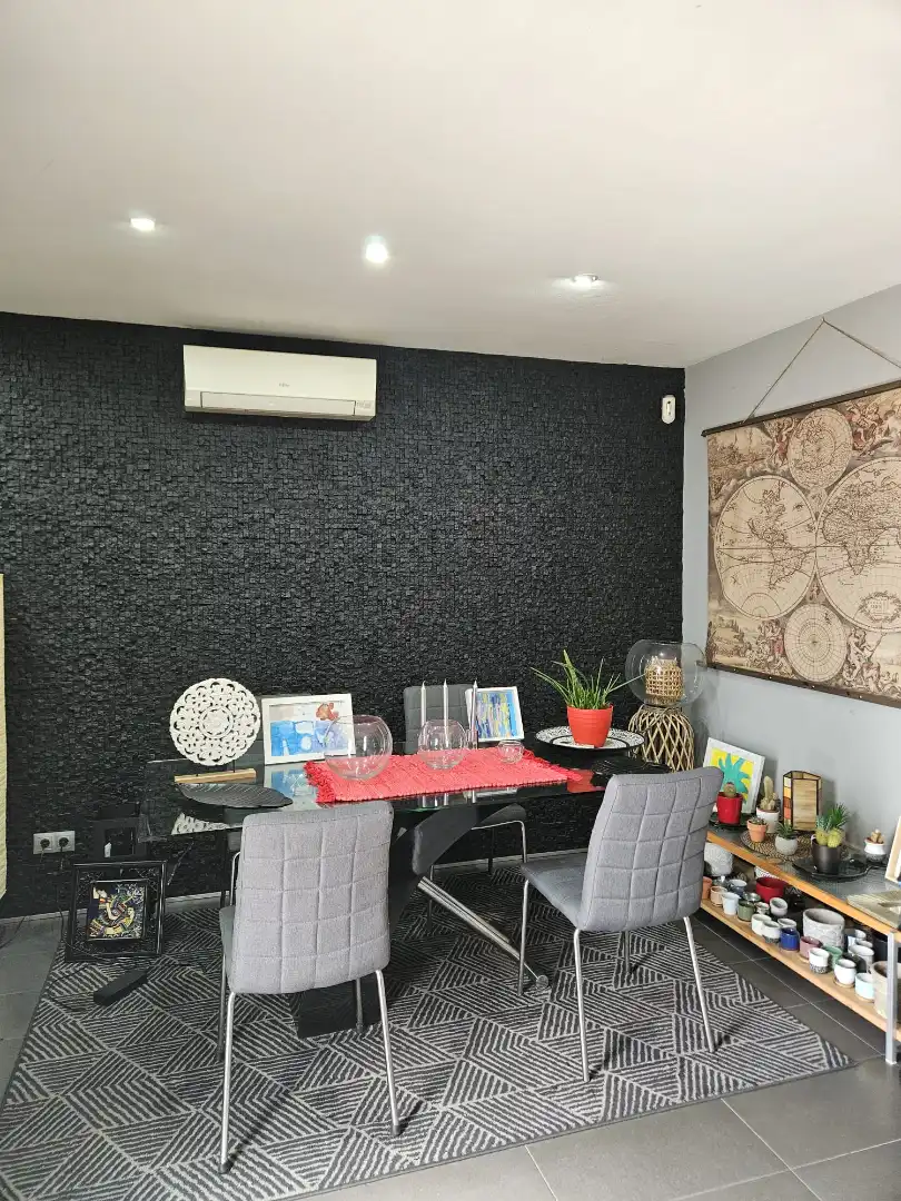 Comedor de Casa o chalet en venta en Barcelona con Aire acondicionado, Calefacción y Jardín privado