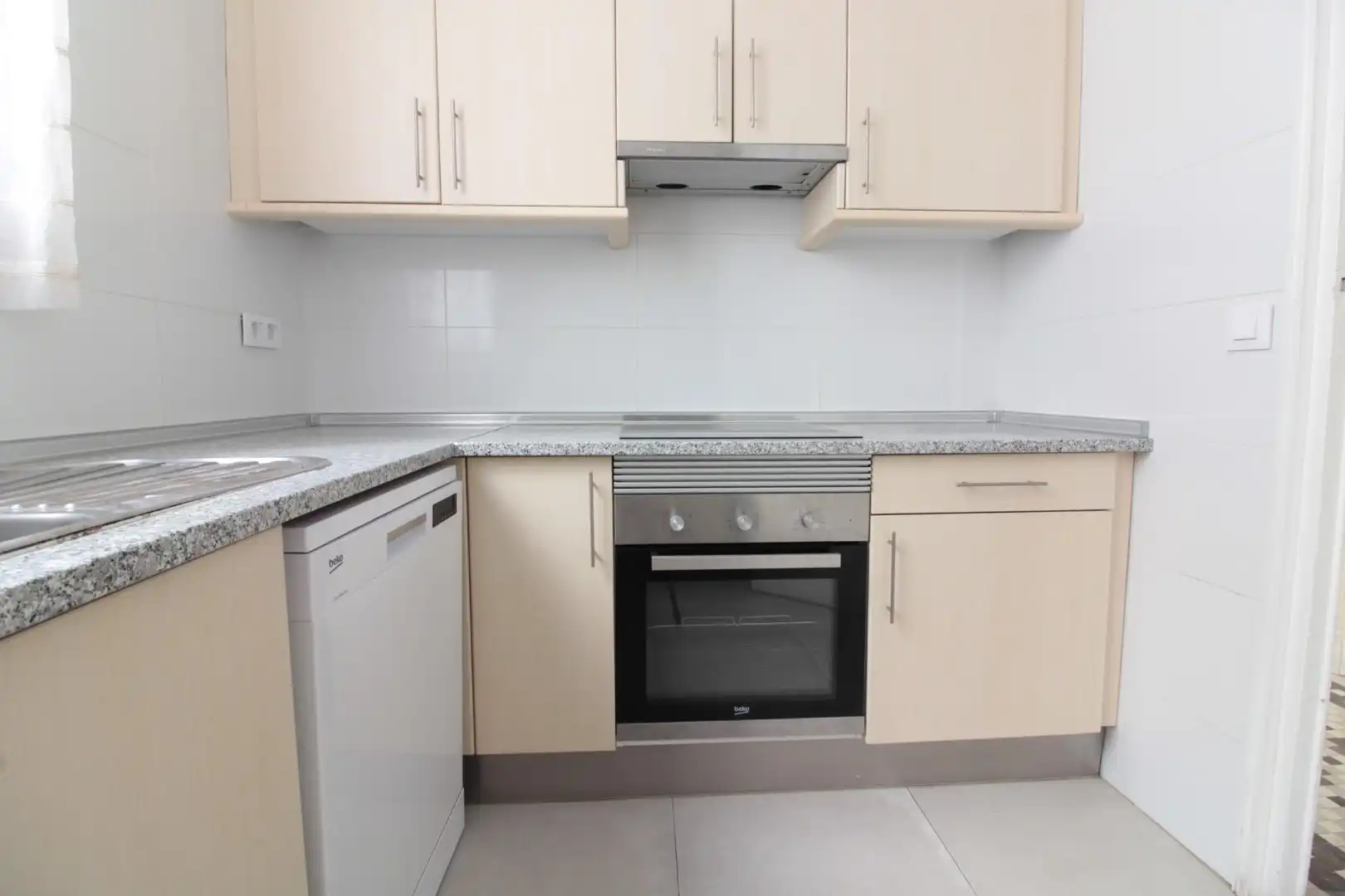 Cocina de Piso de alquiler en Valencia con Balcón