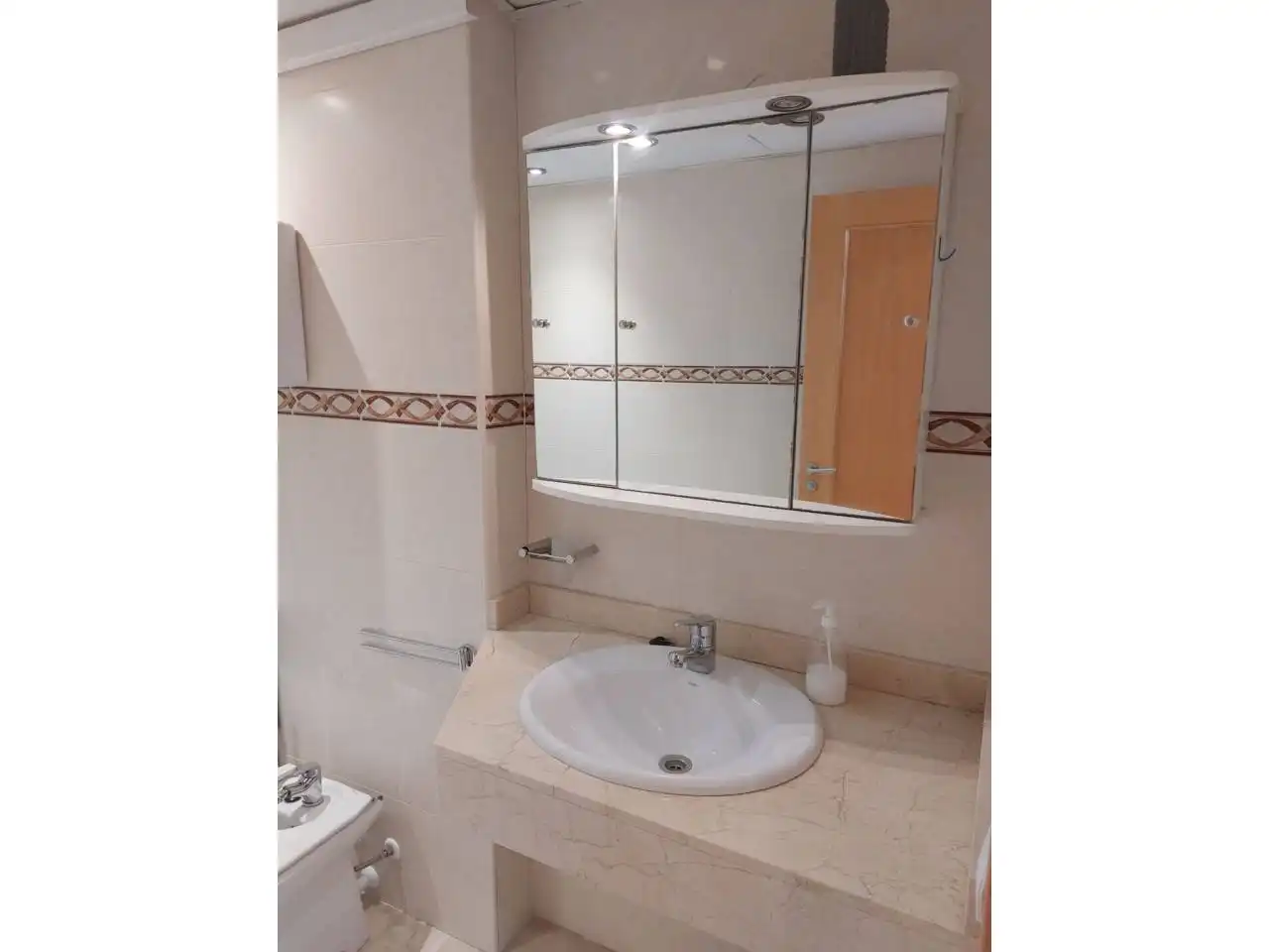 Bathroom of Flat for sale in Cubelles  with Air Conditioner, Heating and Terrace