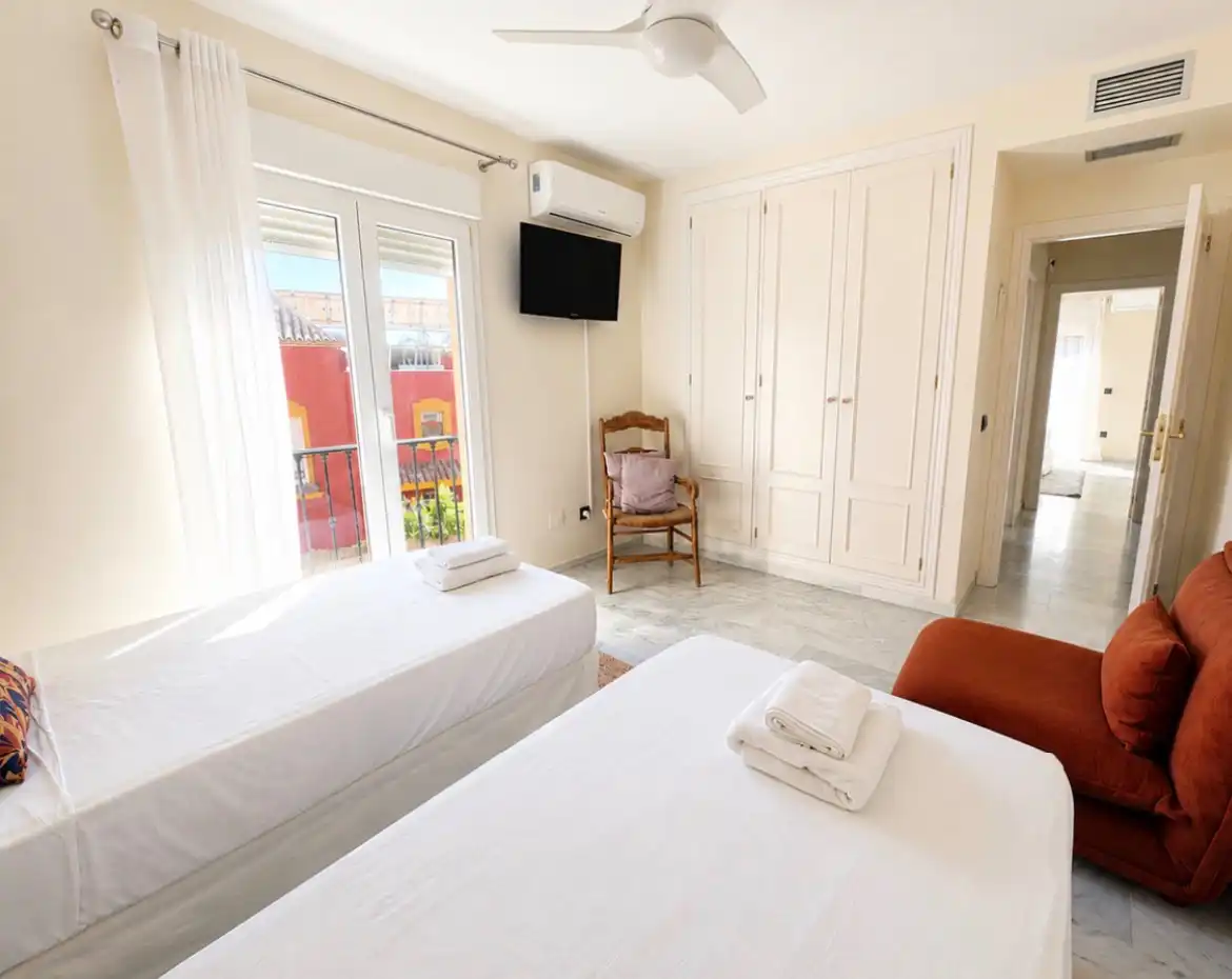 Bedroom of Houses for sale in Marbella  with Air Conditioner, Private garden and Terrace