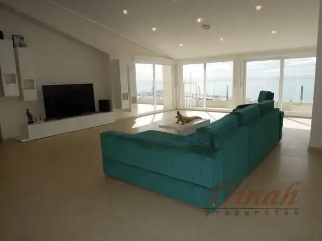 Wohnzimmer von Dachboden zum Verkauf in Altea mit Klimaanlage, Heizung und Terrasse