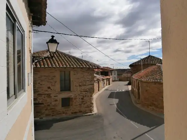 Vista exterior de Casa o xalet en venda en Santiago Millas