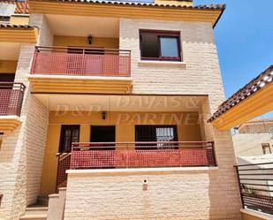 Exterior view of Single-family semi-detached for sale in Orihuela  with Terrace