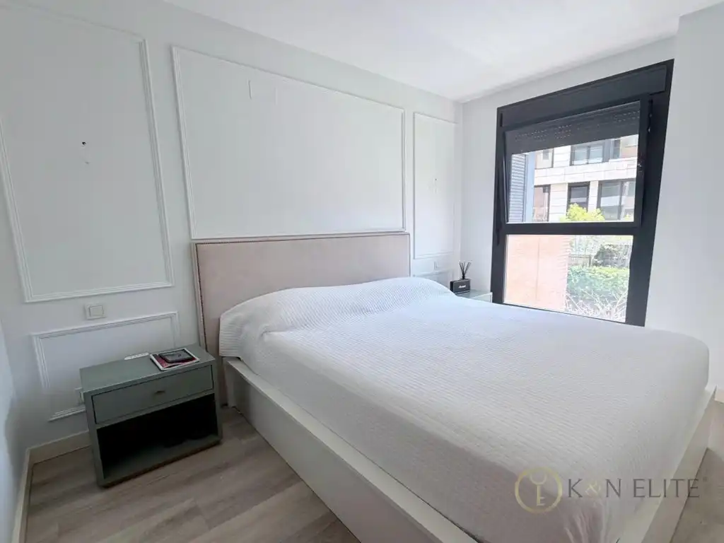 Schlafzimmer von Wohnung zur Miete in La Moraleja mit Schwimmbad