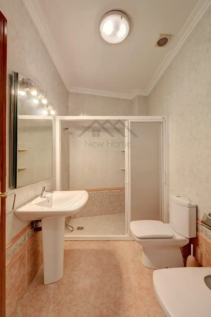 Baño de Finca rústica en venta en La Pobla de Vallbona con Trastero