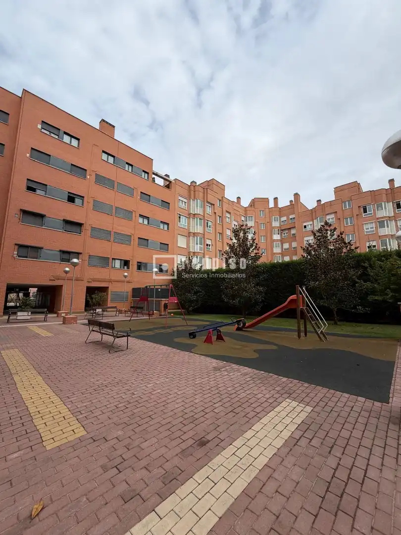 Exterior view of Flat for sale in Villa de Vallecas