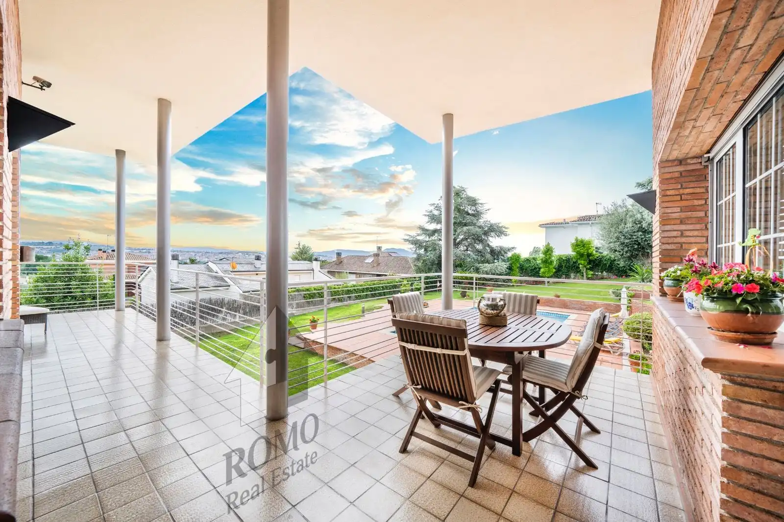 Houses for sale in Carrer d'Osona, Canovelles