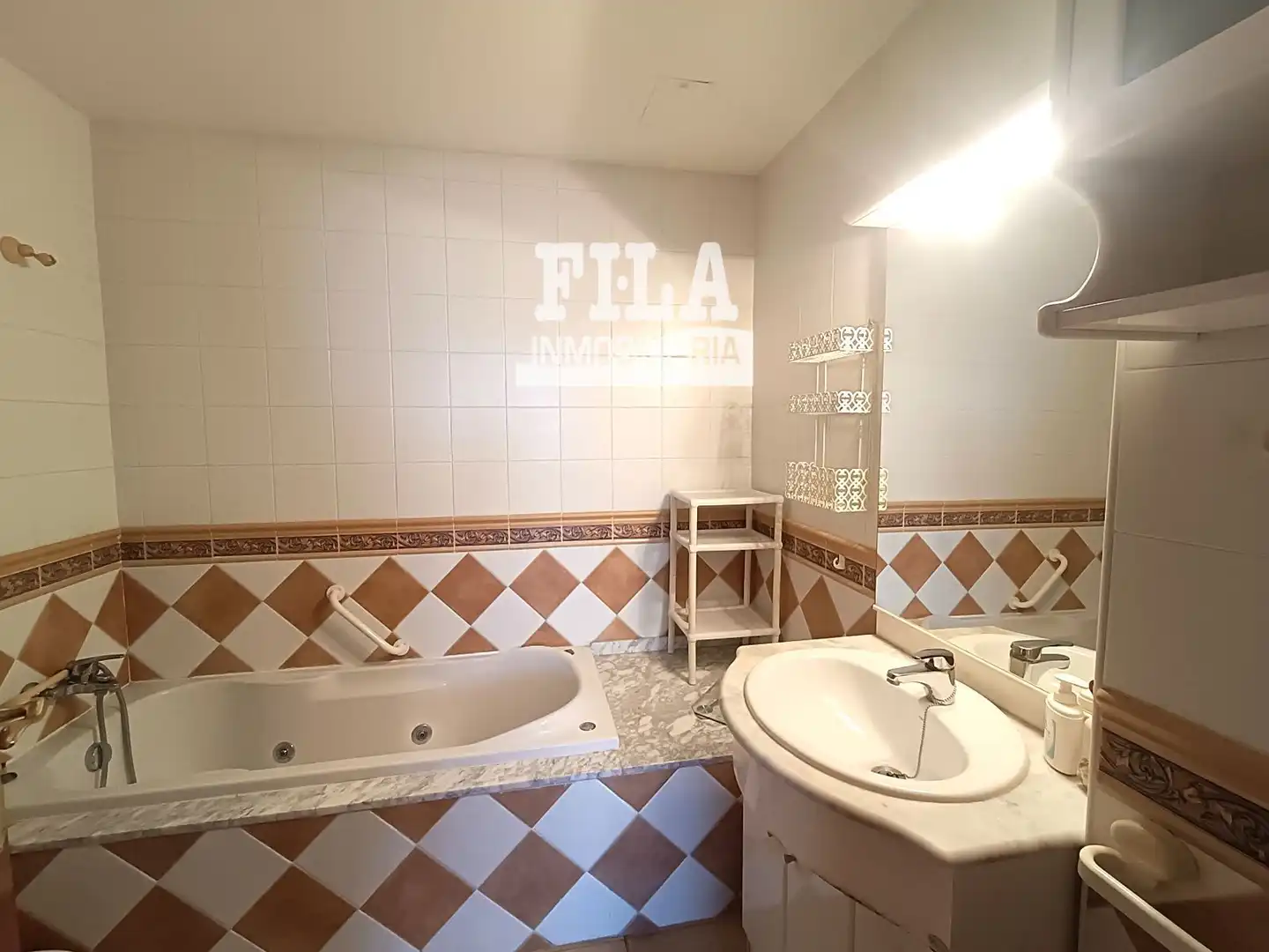 Baño de Ático en venta en Calafell con Aire acondicionado, Calefacción y Terraza