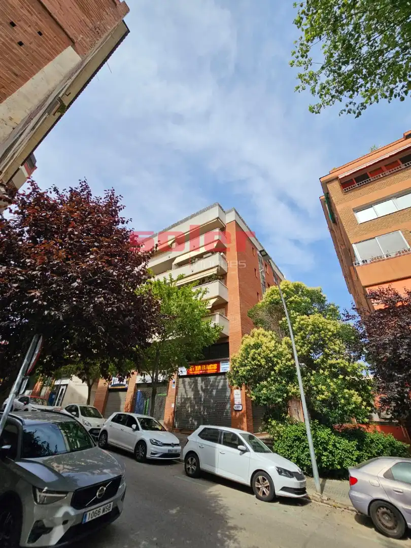 Exterior view of Flat for sale in Sant Cugat del Vallès  with Air Conditioner, Heating and Terrace