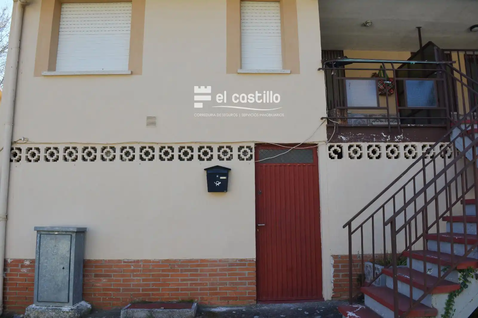 Vista exterior de Piso en venta en La Adrada  con Aire acondicionado, Calefacción y Terraza