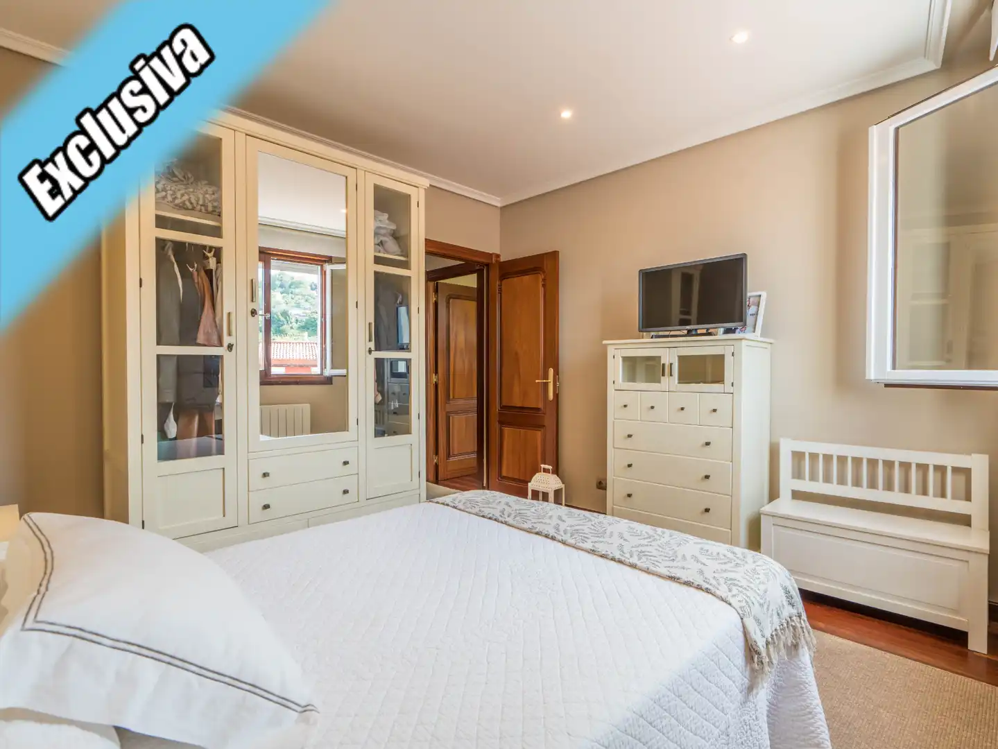 Schlafzimmer von Maisonette zum Verkauf in Laredo mit Heizung, Parkett und Balkon