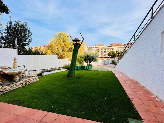 Edificio en Venta en Poble Nou - Olivar Gran