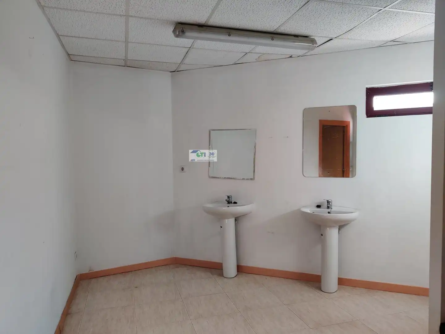 Nave industrial en venta en EL SACO, Alfajarín