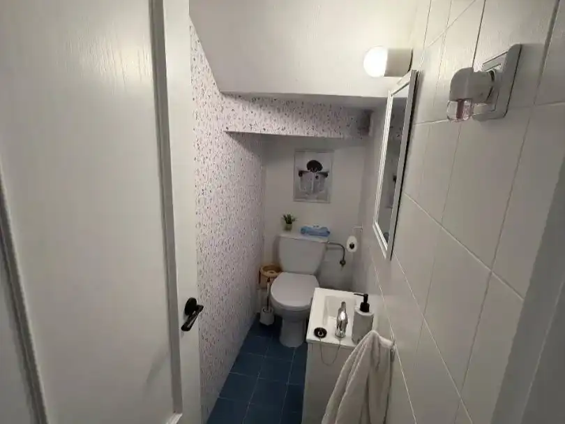 Baño de Piso en venta en Cobeña con Aire acondicionado y Amueblado