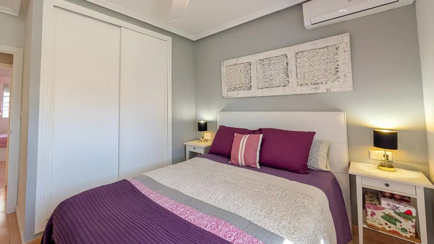 Habitación de Casa adosada en venta en Santa Pola con Aire acondicionado, Jardín privado y Terraza