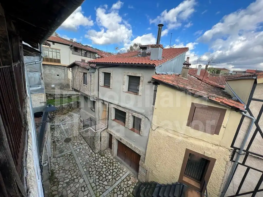 Vista exterior de Casa adosada en venda en Villanueva del Conde