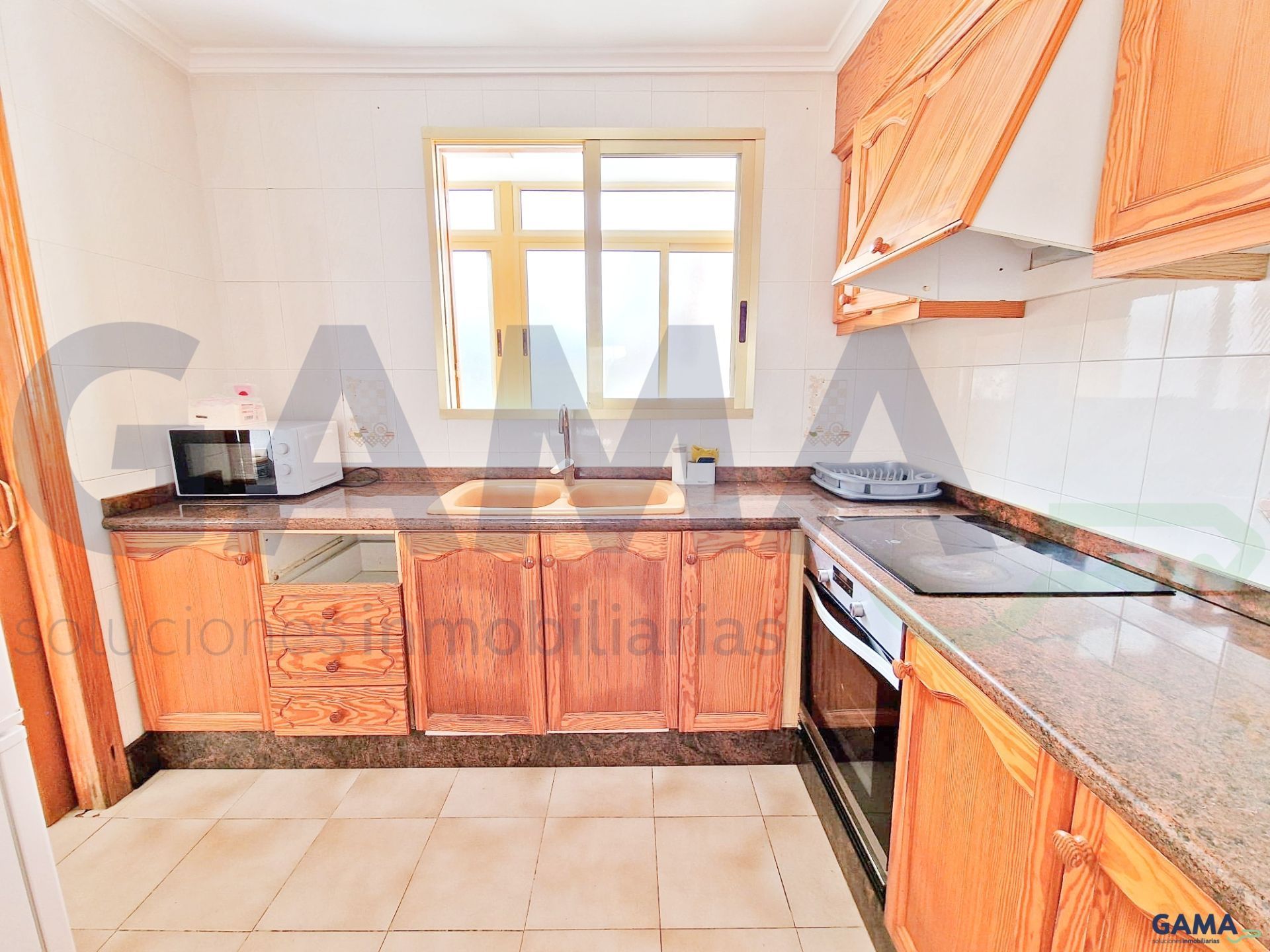 Cuina de Casa o xalet de lloguer en Xeraco amb Aire condicionat, Terrassa i Moblat