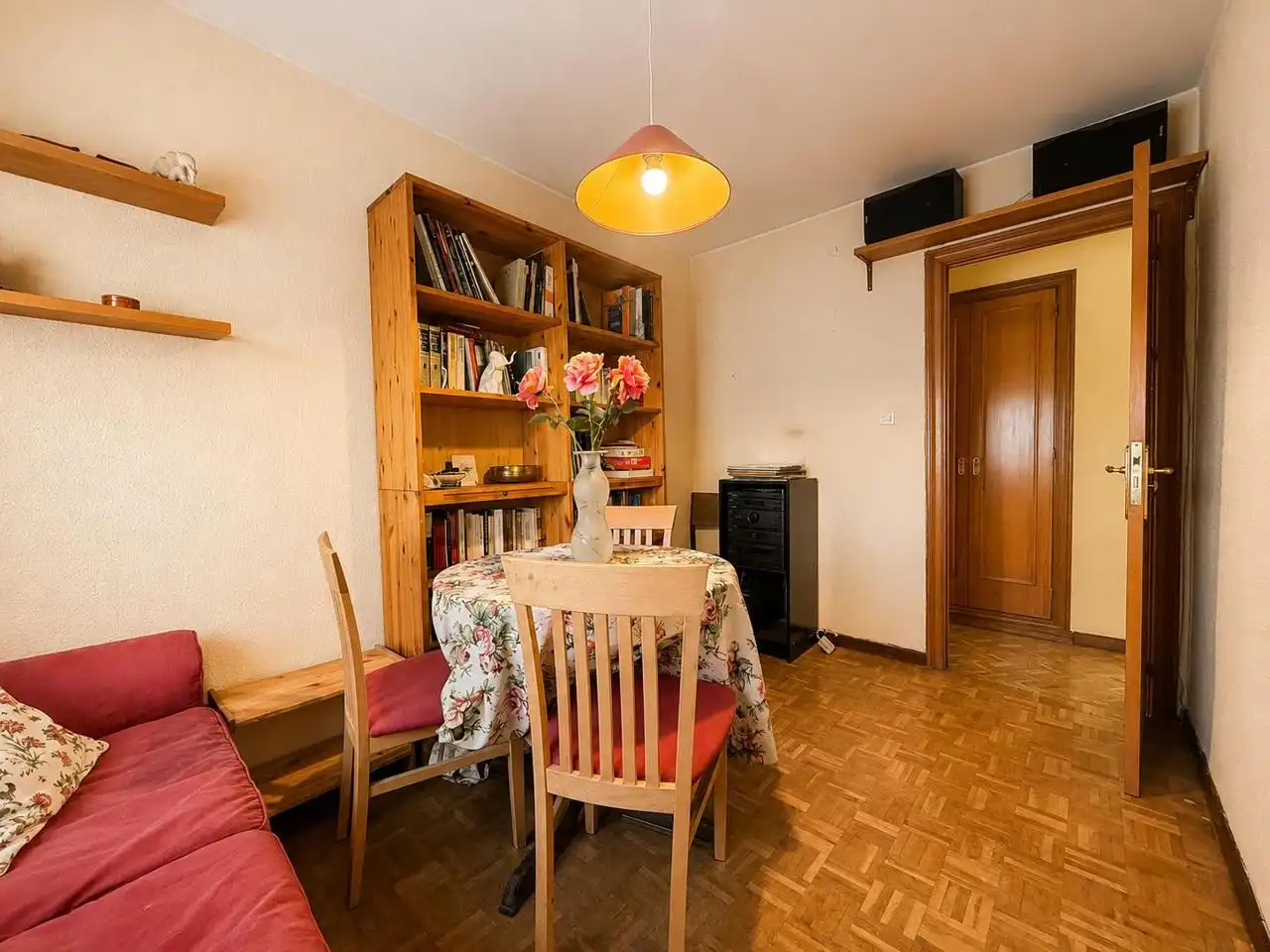 Comedor de Piso en venta en Madrid con Parquet y Terraza