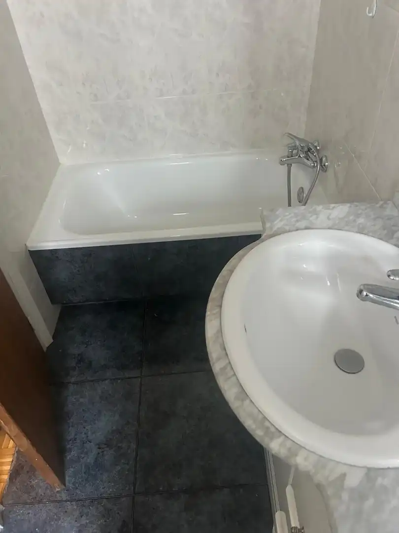 Baño de Piso en venta en Lleida con Calefacción, Parquet y Amueblado