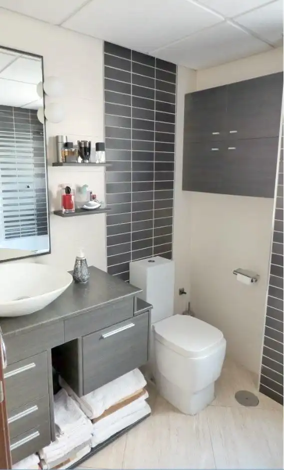 Bathroom of Flat for sale in Málaga  with Air Conditioner, Heating and Private garden