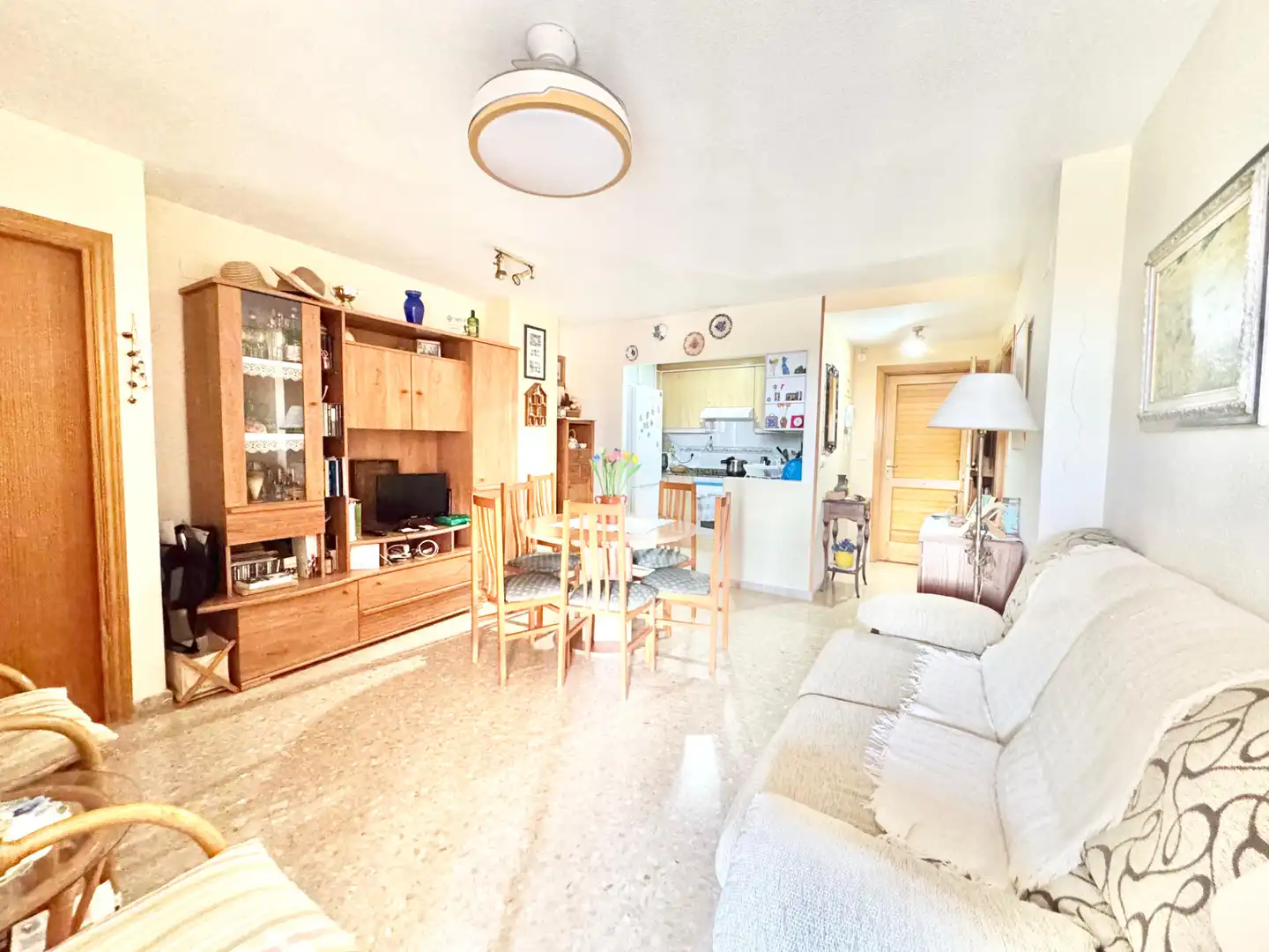 Sala d'estar de Apartament de lloguer en Canet d'En Berenguer amb Aire condicionat, Terrassa i Moblat
