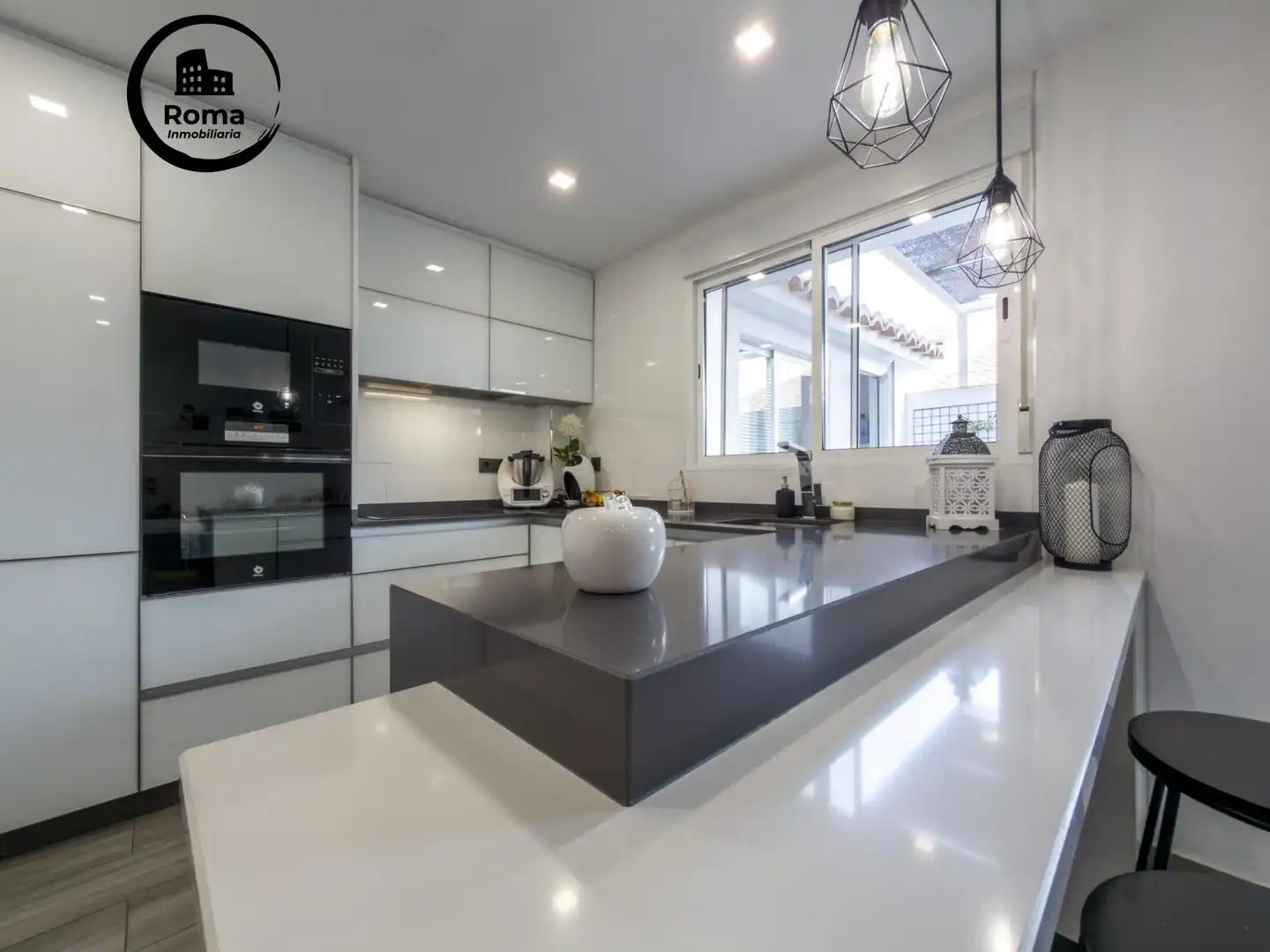 Kitchen of Detached homes for sale in Cenes de la Vega  with Air Conditioner, Heating and Terrace