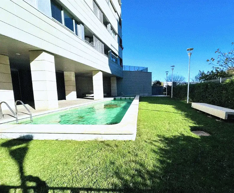 Piscina de Loft en venta en Valencia con Aire acondicionado, Calefacción y Jardín privado