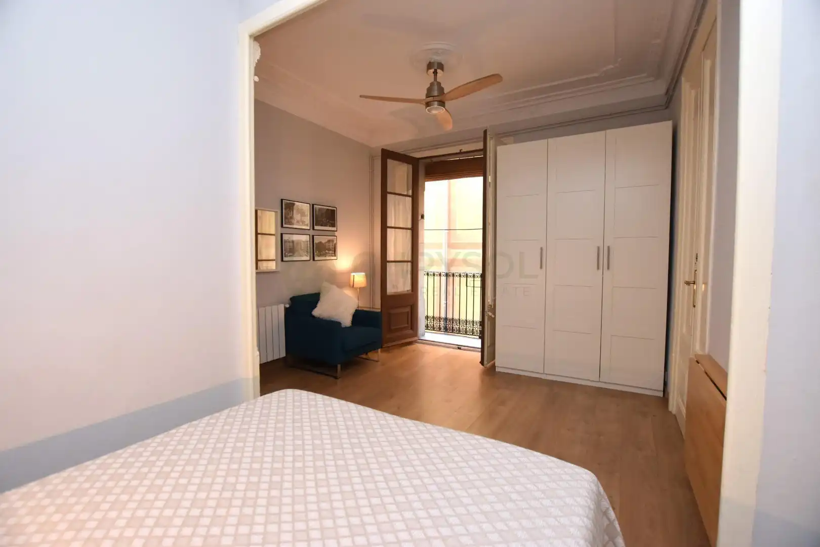 Schlafzimmer von Wohnung zum Verkauf in Barcelona mit Klimaanlage, Heizung und Parkett