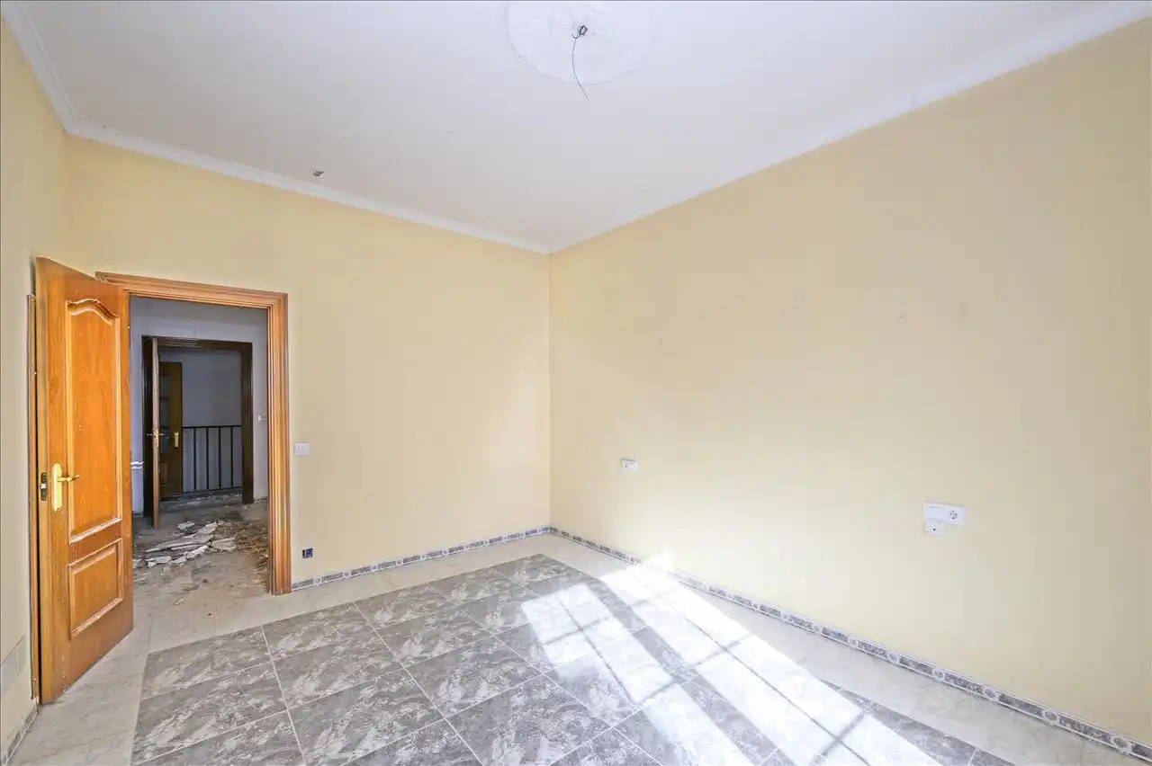 Dormitori de Casa adosada en venda en Villatobas amb Traster