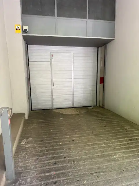 Parking of Garage for rent in Girona