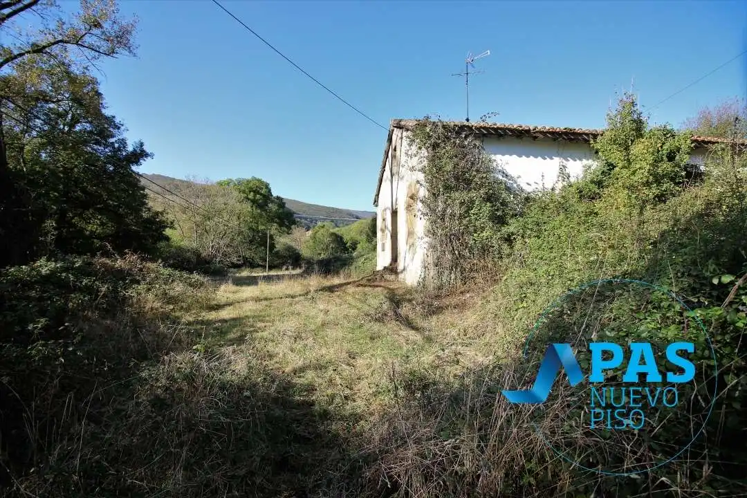 Vista exterior de Casa o chalet en venta en Santiurde de Reinosa con Jardín privado