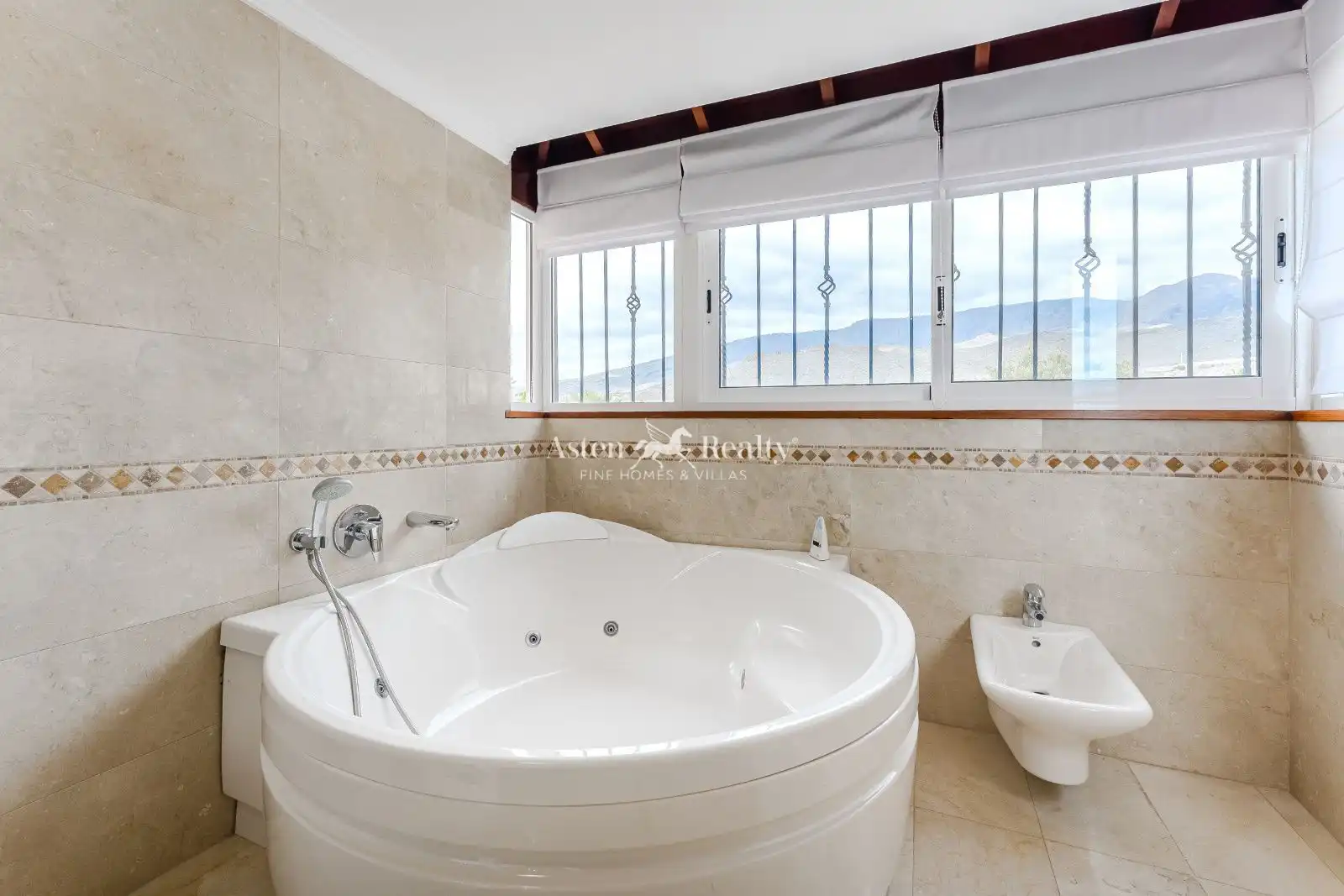 Bathroom of Houses for sale in Adeje  with Air Conditioner, Heating and Terrace