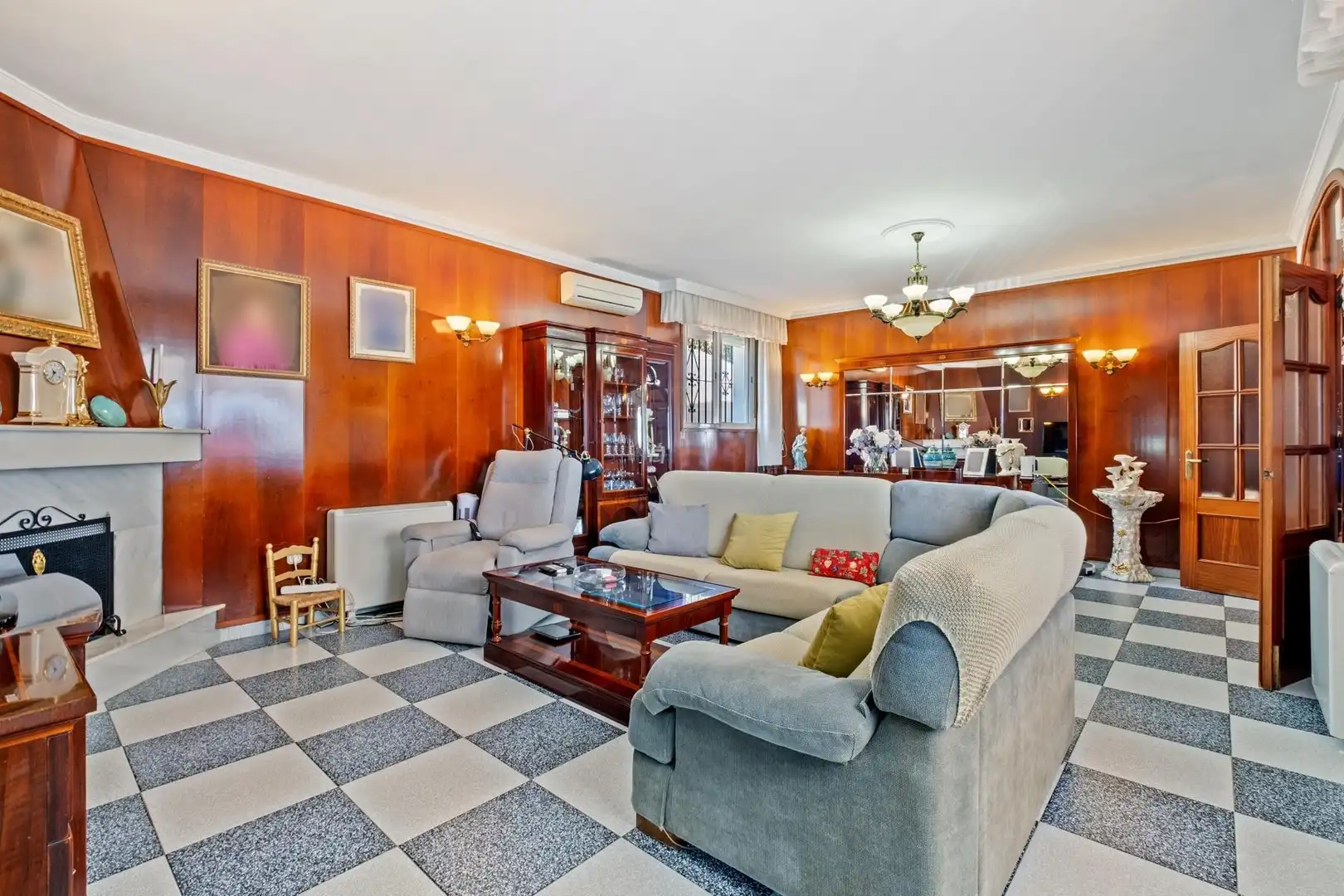 Sala d'estar de Casa o xalet en venda en Alhaurín de la Torre amb Aire condicionat, Calefacció i Jardí privat