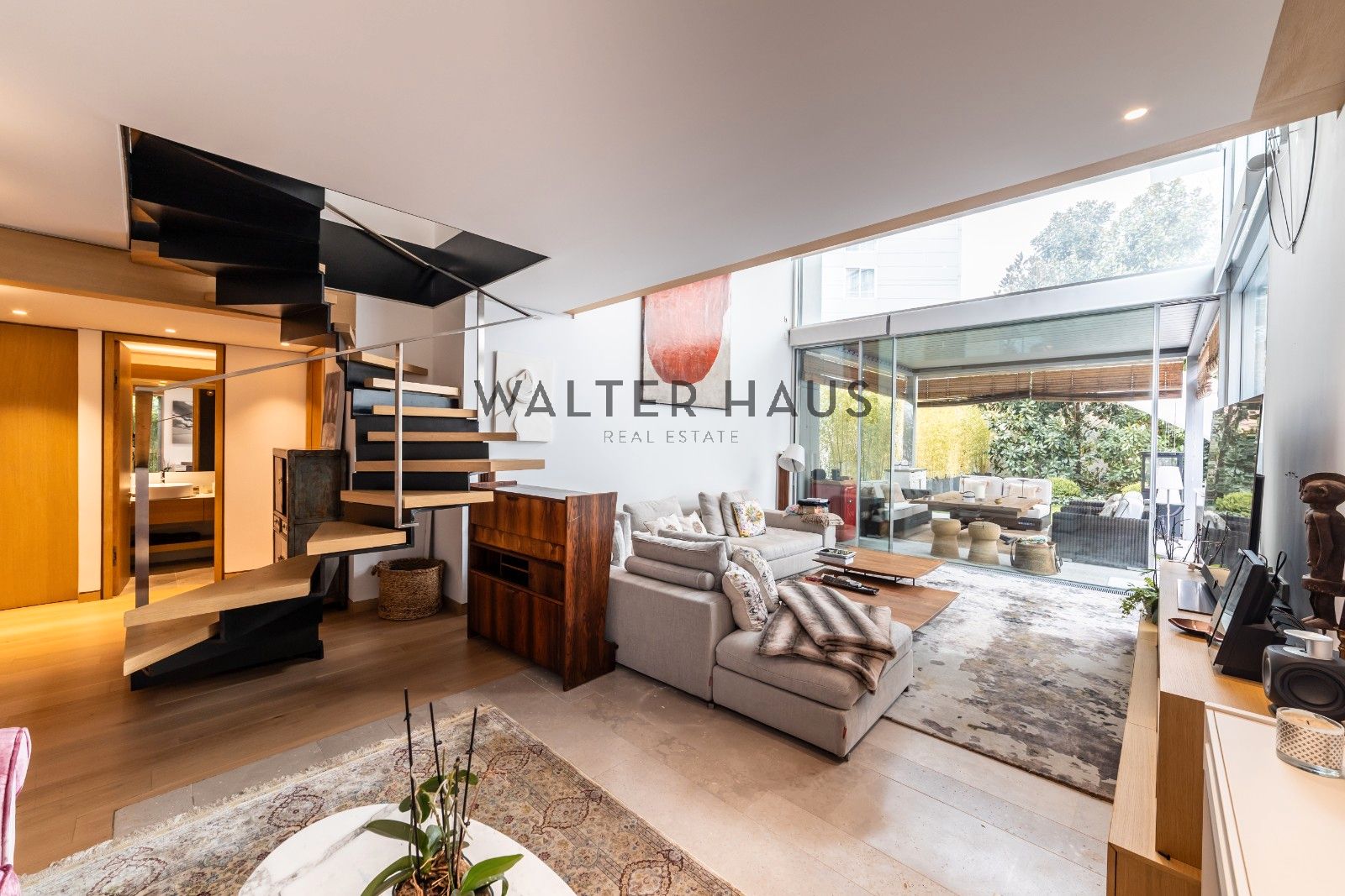 Living room of Duplex for sale in  Madrid Capital  with Air Conditioner, Heating and Terrace