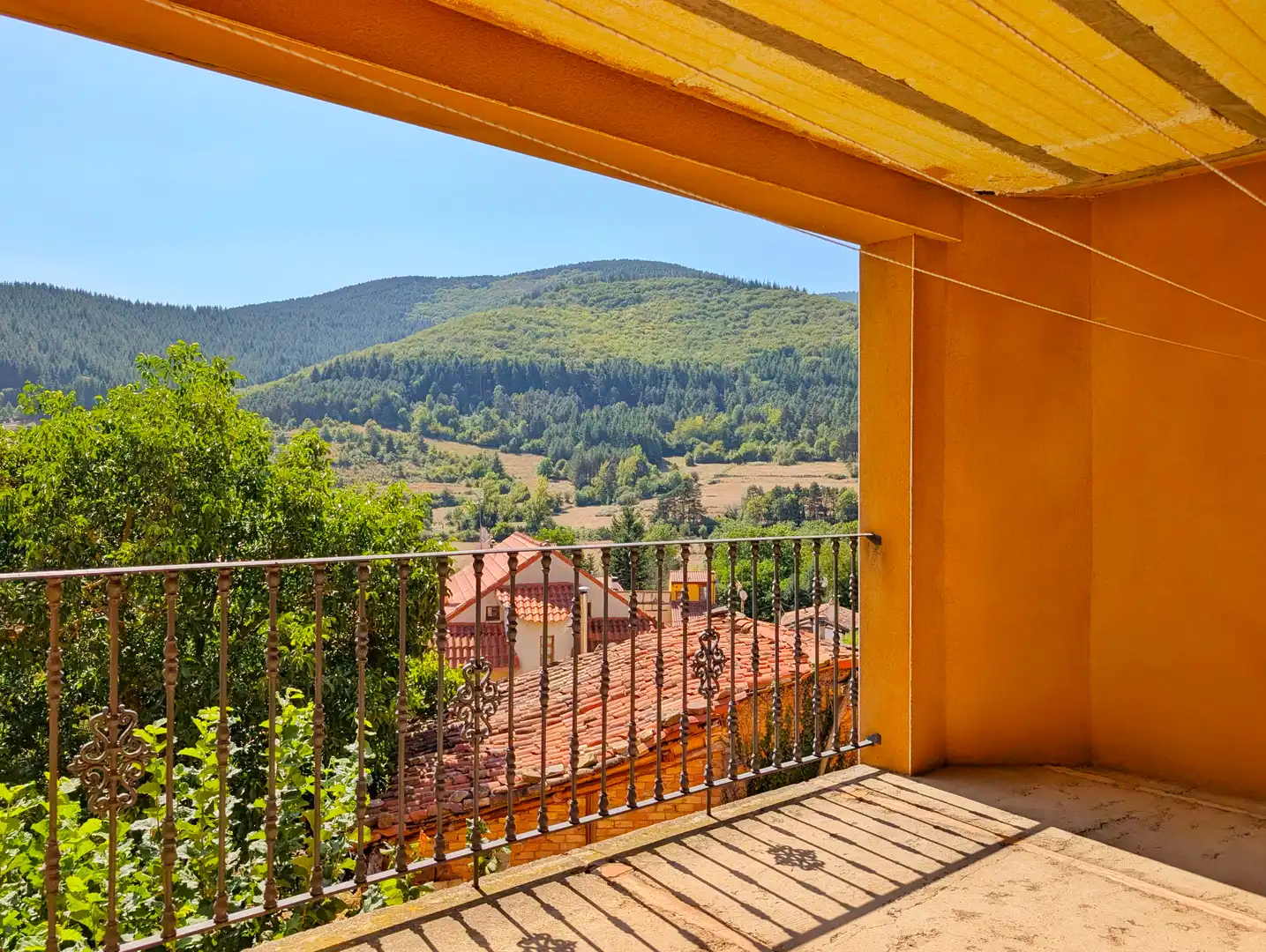 Balcony of Houses for sale in Zorraquín  with Heating, Parquet flooring and Terrace