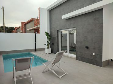 Adossat amb piscina en venda a Jose Sanchez Lozano