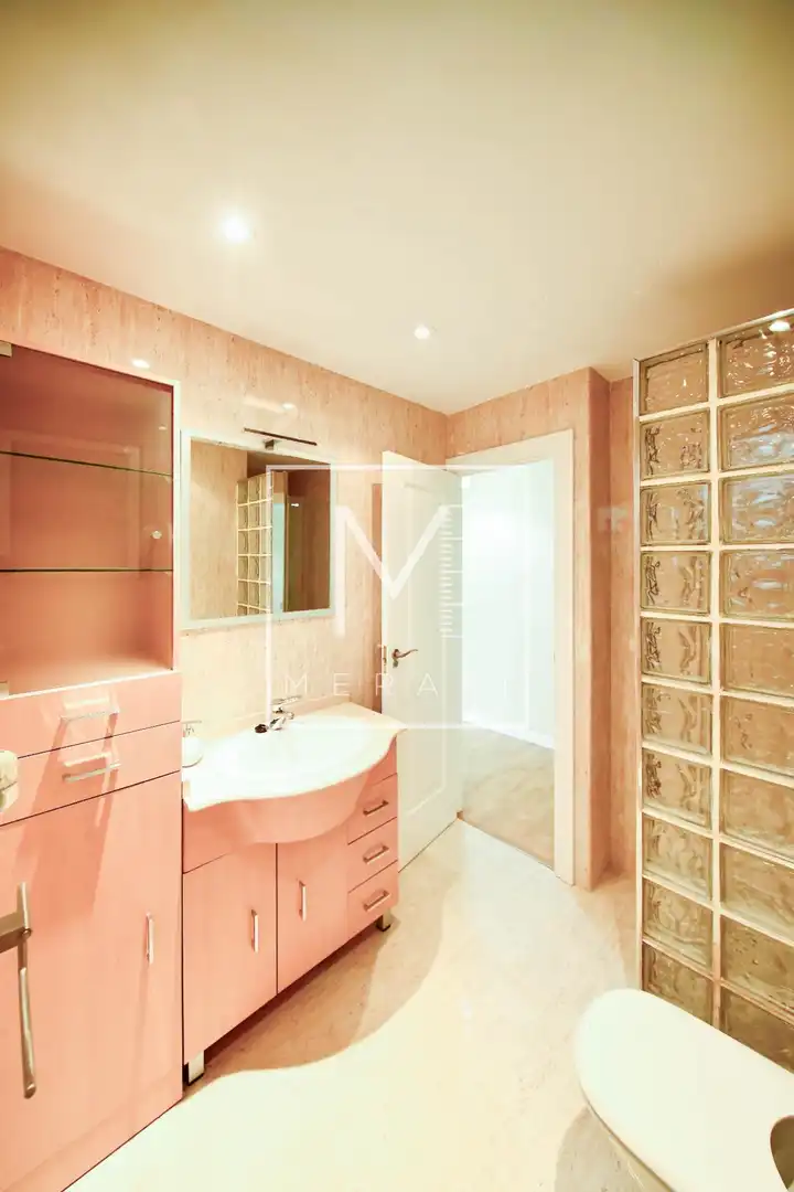 Badezimmer von Wohnungen zur Miete in Albacete mit Klimaanlage, Heizung und Möbliert