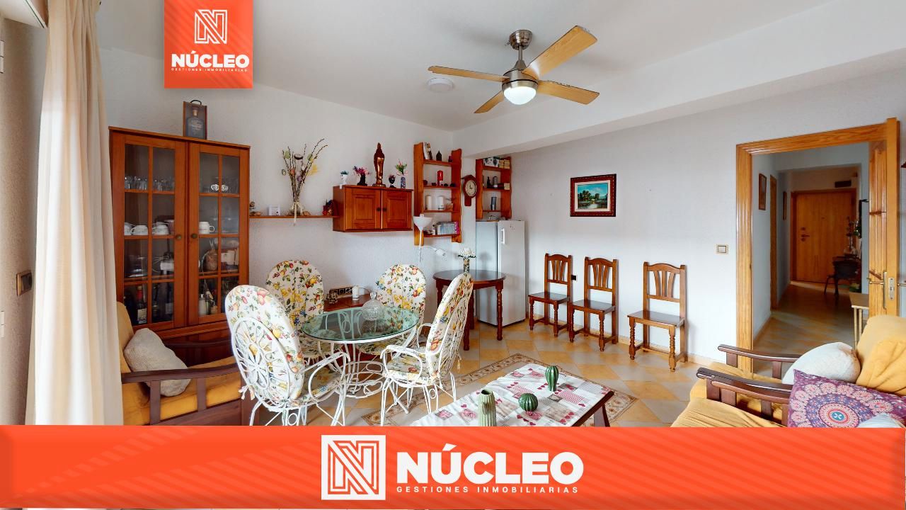 Living room of Flat for sale in Torrevieja  with Terrace, Furnished and Oven