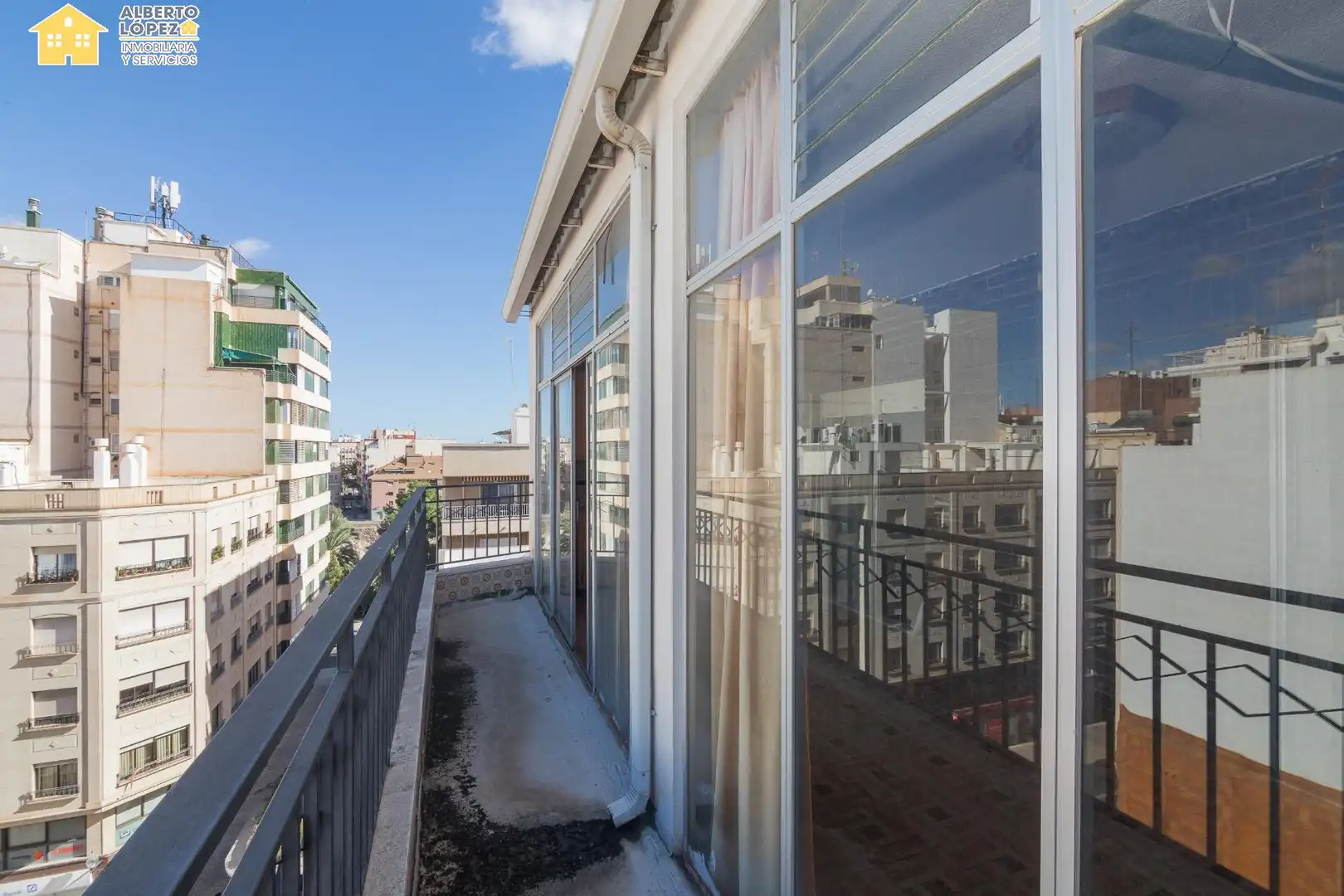 Terraza de Ático en venta en Elche / Elx con Terraza y Balcón