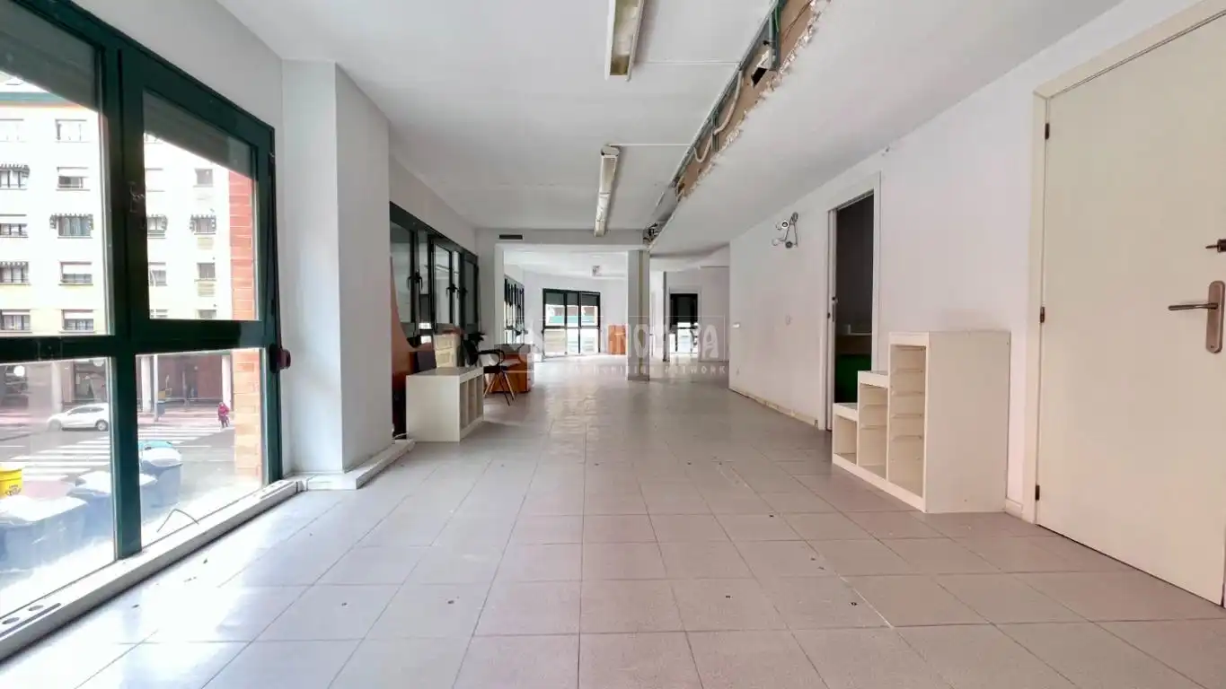 Office for rent in Alcalá de Henares  with Air Conditioner and Terrace