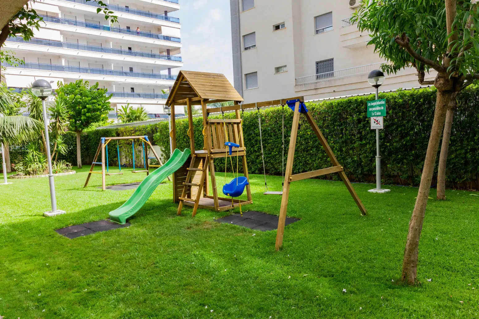 Aparcament de Àtic en venda en Gandia amb Aire condicionat, Calefacció i Jardí privat
