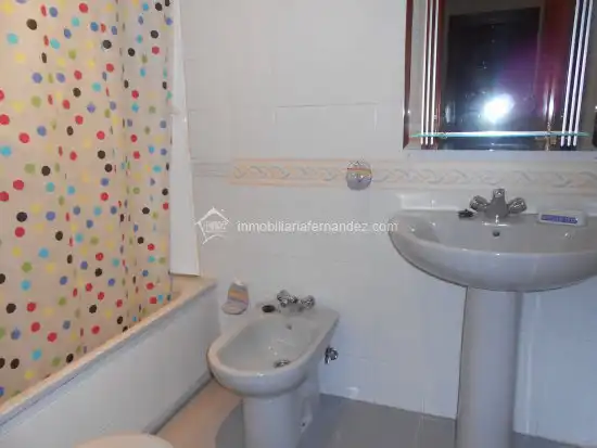 Bathroom of Flat for rent in Cáceres  with Heating, Terrace and Storage room