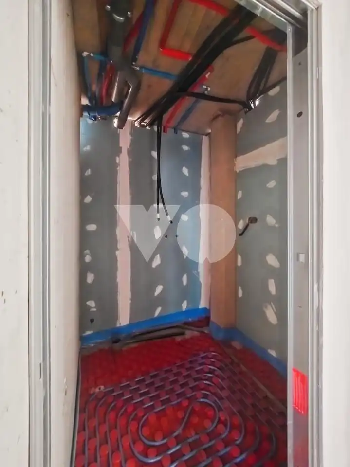 Bathroom of Flat for sale in Madrid  with Heating, Storage room and Sauna