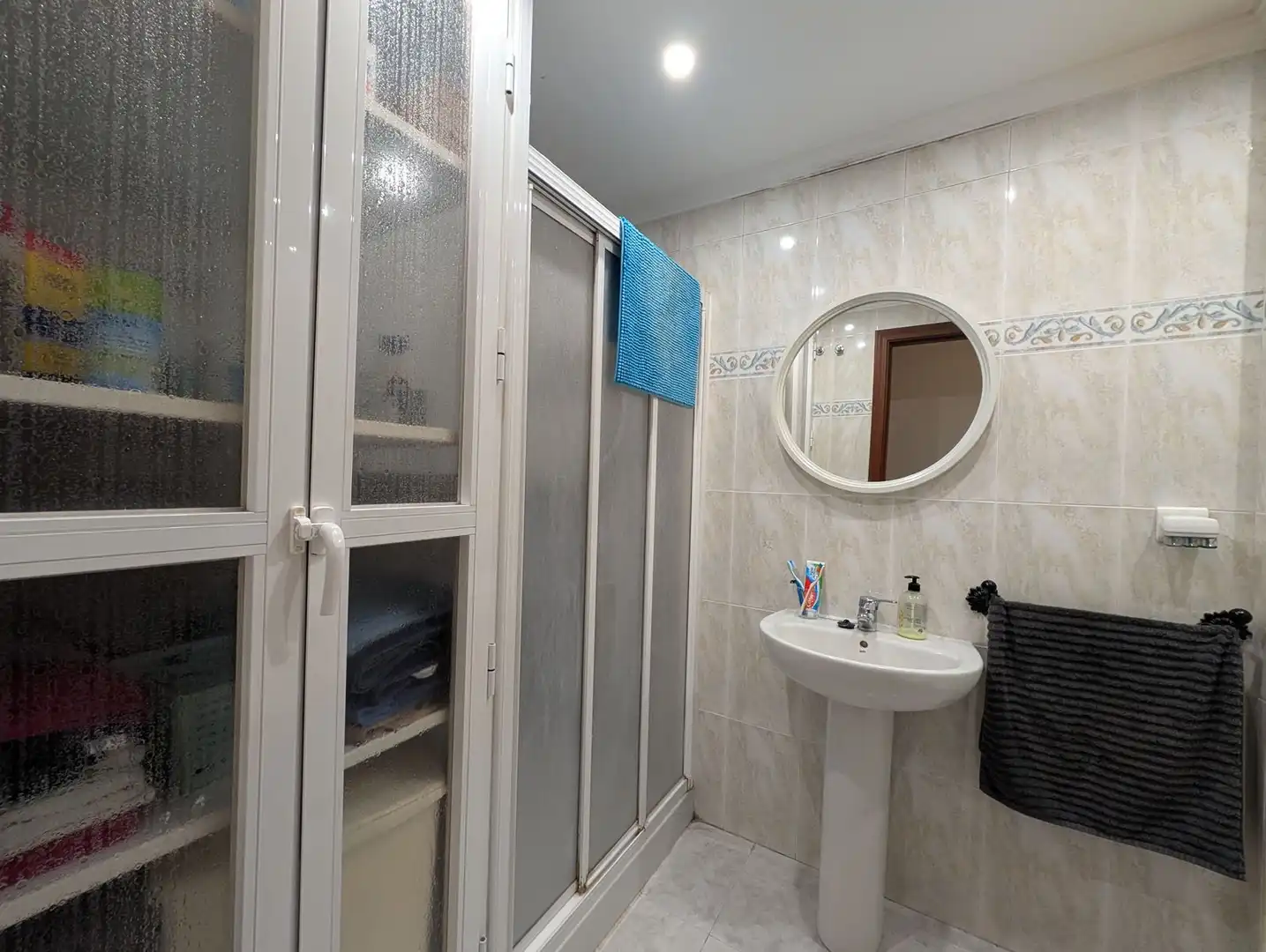 Baño de Apartamento de alquiler en Estepona con Terraza y Trastero