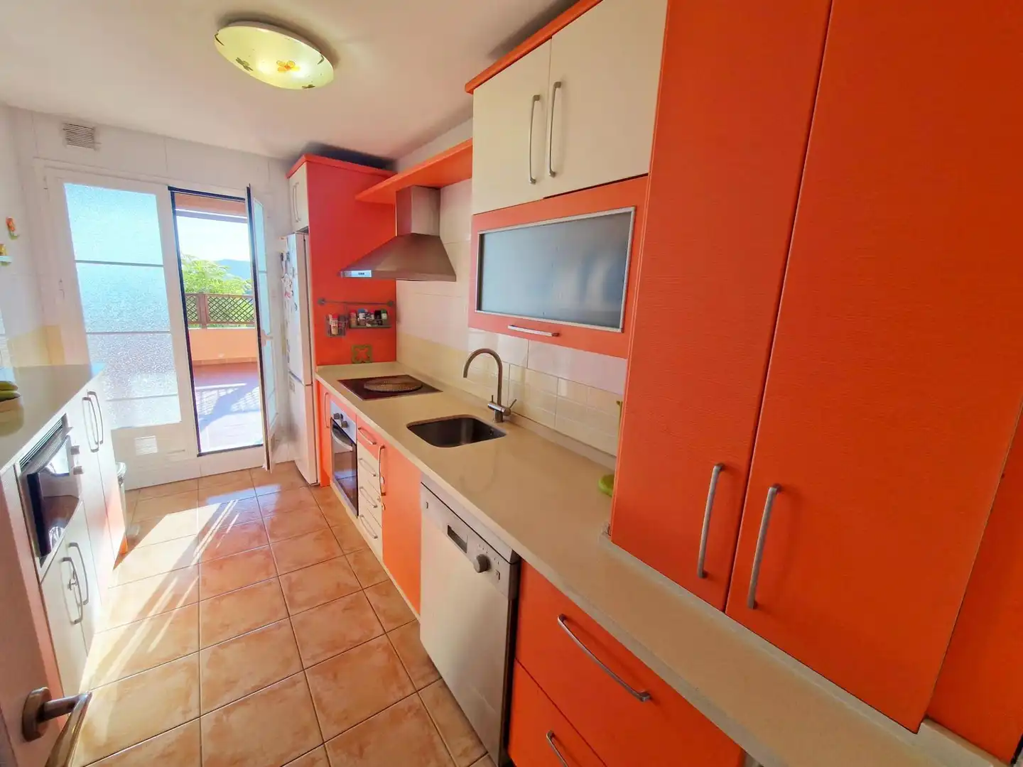 Küche von Wohnung zum Verkauf in Rincón de la Victoria mit Klimaanlage, Heizung und Terrasse
