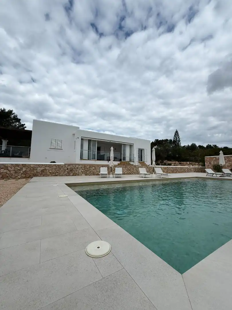 Piscina de Casa o chalet de alquiler en Eivissa con Aire acondicionado, Calefacción y Jardín privado